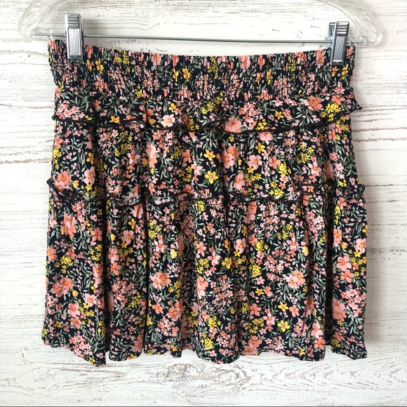 *3/$20* AMERICAN EAGLE Spring Floral Tiered Ruffle Mini Skirt S - Picture 6 of 7